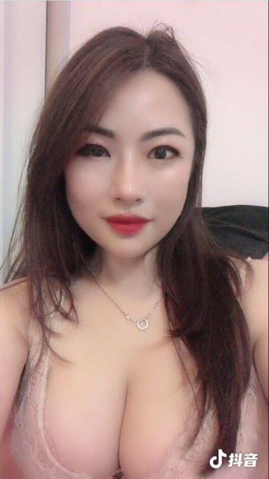 布吉 橙橙  妹子服务及技术好  身材性感