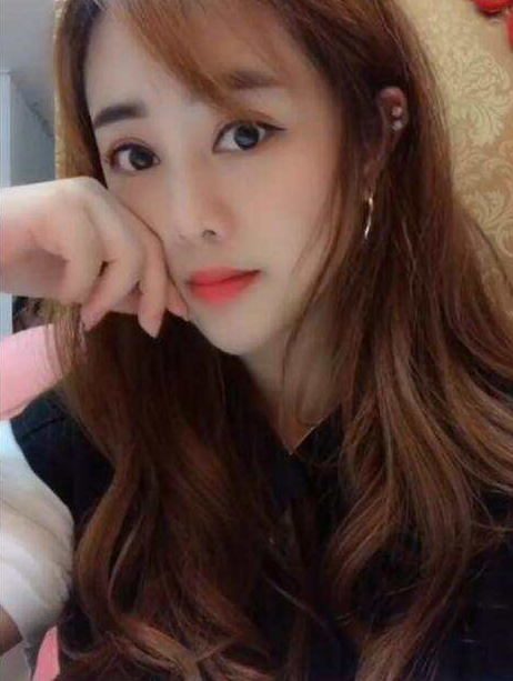 人如其名，乖乖女，粉嫩系，大波呆萌放得开