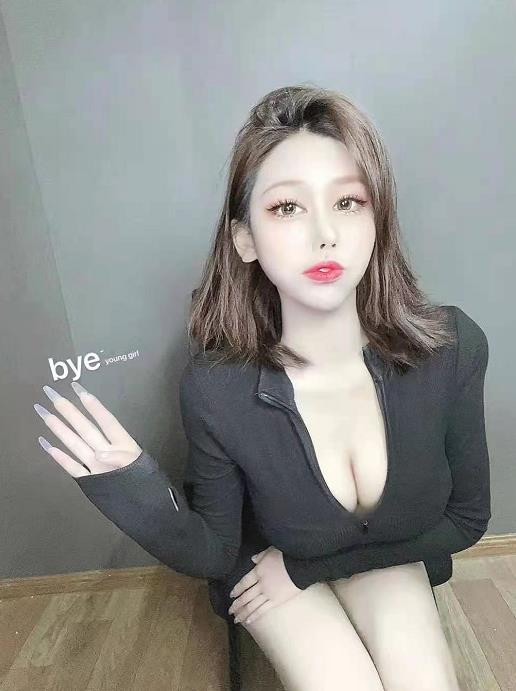 黑丝制服大波妞